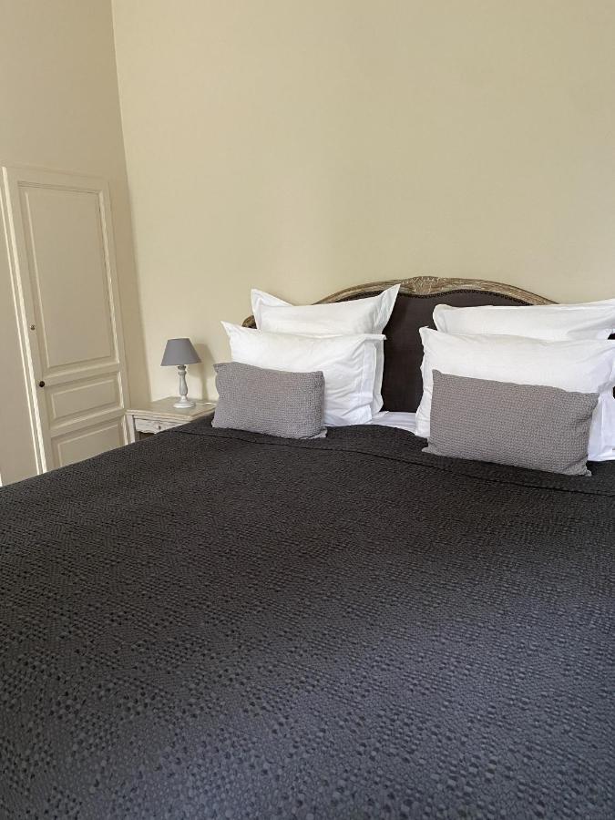 N15 - Les Confidences - Chambres D'Hotes Aviñón Habitación foto